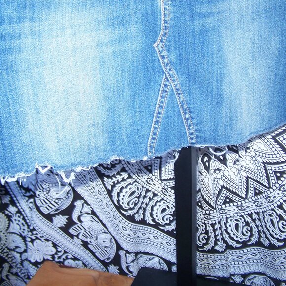 Signature by Levi's Strauss & Co. High-Rise Denim Mini Skirt Sz 6 - Picture 4 of 8